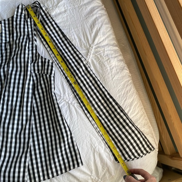 🚺 📐J.O.A. Black & white gingham sleeveless top with shoulder bow - Picture 11 of 11